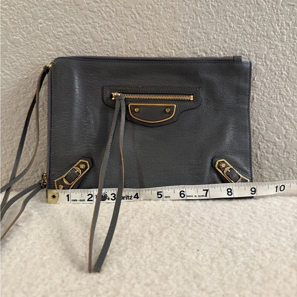 Balenciaga City Metallic Edge Grey Leather Clutch with Gold Hardware - Picture 11 of 13